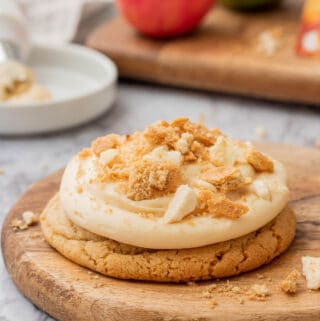 baked caramel apple crumbl cookie